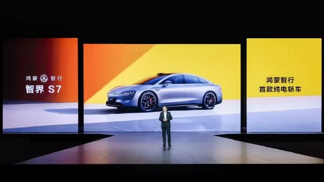 Introducing the Huawei Luxeed S7: Revolutionary Electric Sedan