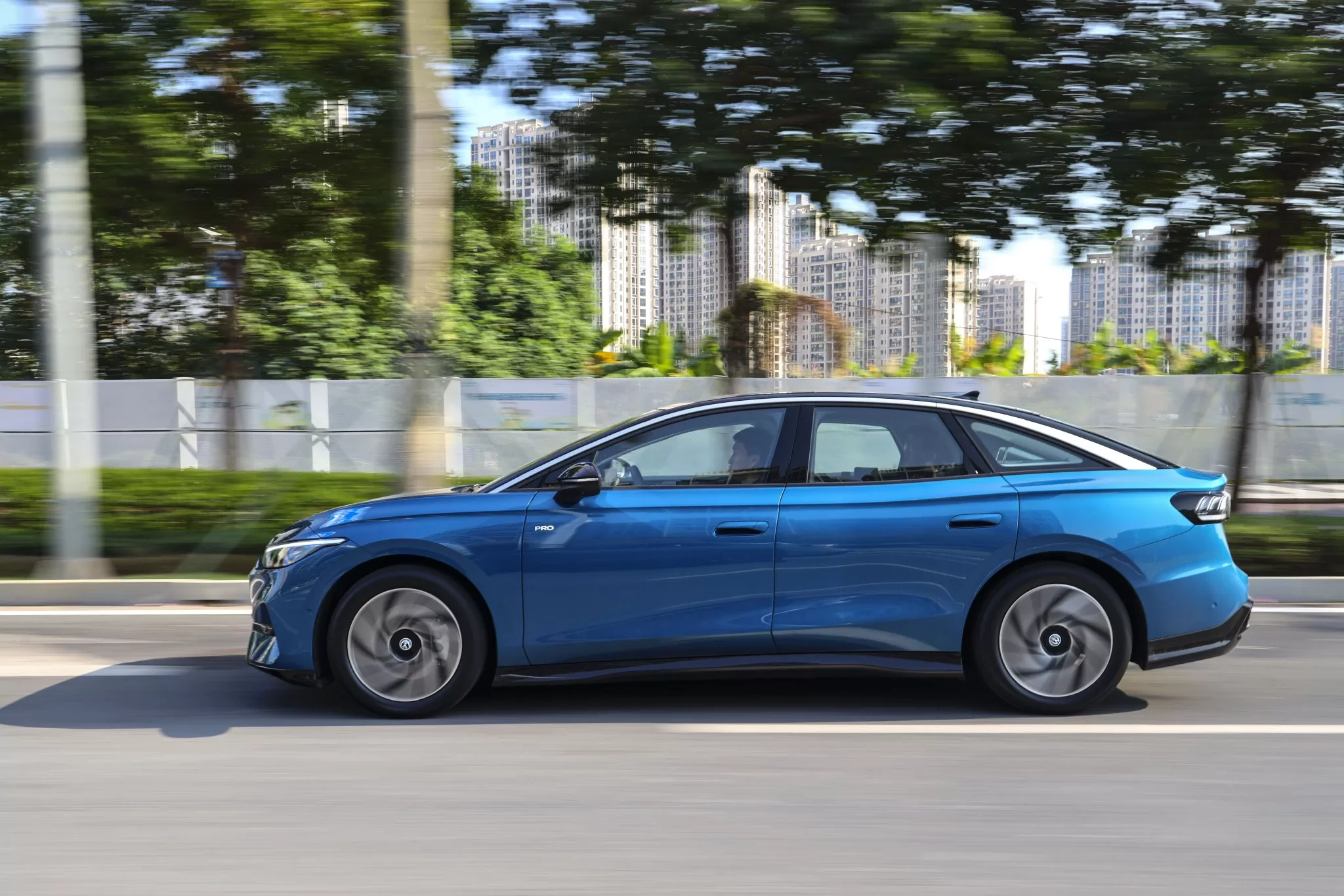 Experience the Volkswagen ID.7 VIZZION: A Flagship Pure Electric Sedan