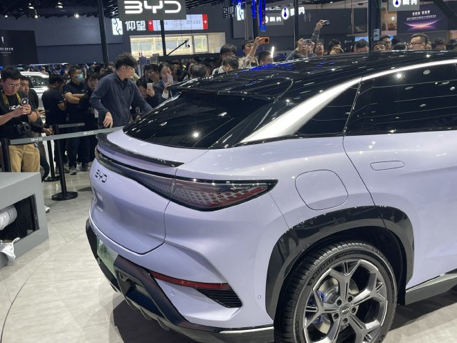 2023 Guangzhou Auto Show: BYD Dolphin 07 EV global debut