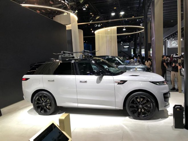 2023 Guangzhou Auto Show: Jaguar Land Rover unveils three new cars