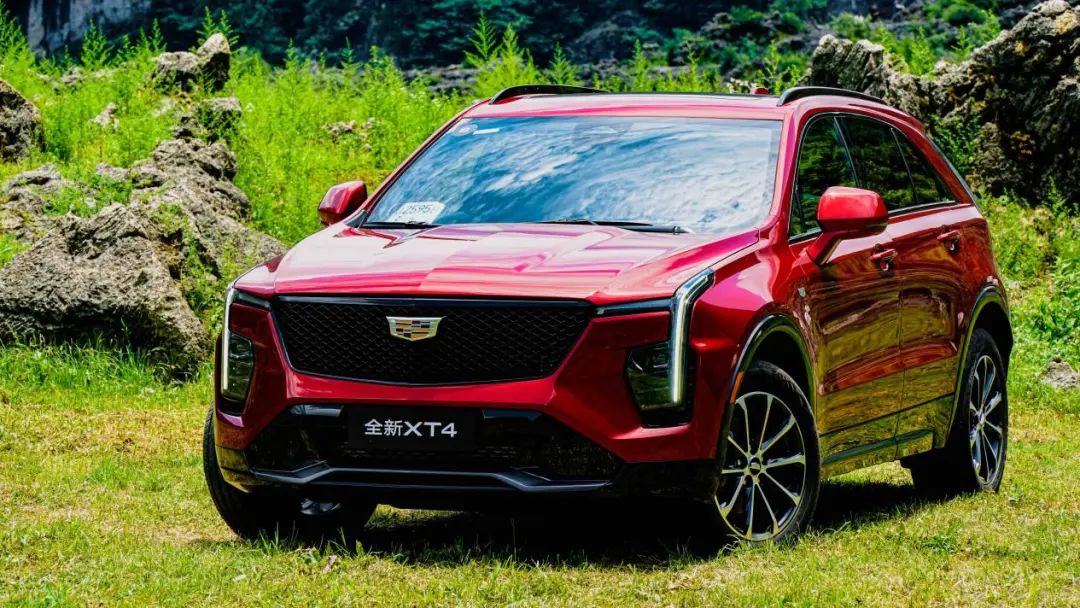 The entire series comes standard with a 9-speed automatic transmission, a 33-inch 9K large screen, and a 30,000 yuan (4200$) discount, which is more attractive than the BMW X1!