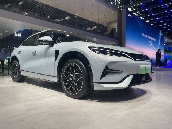 2023 Guangzhou Auto Show: BYD Song L Jiyunqing color scheme makes its first appearance.