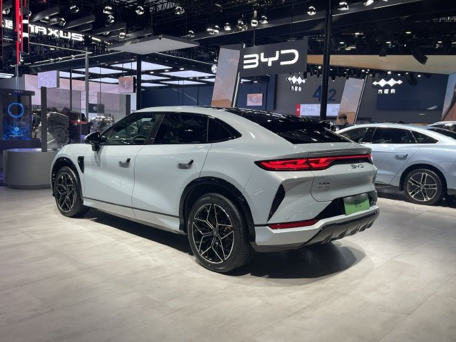 2023 Guangzhou Auto Show: BYD Song L Jiyunqing color scheme makes its first appearance.