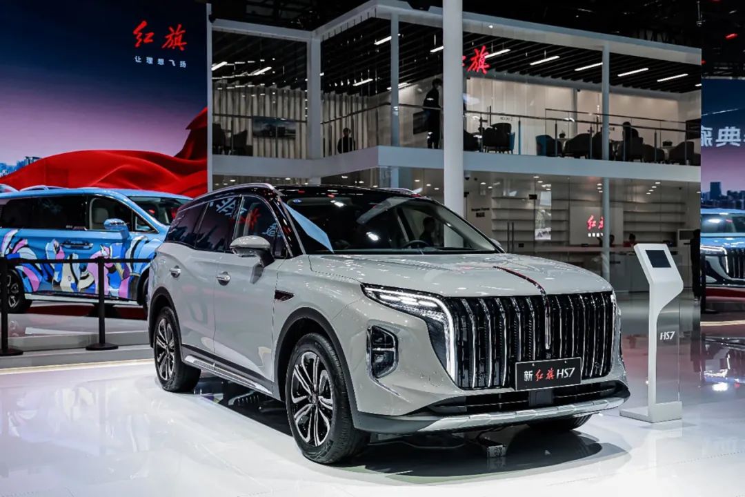 Domestic cars are on the rise, and fans of Hongqi must watch! With so many good domestic cars, how do we choose?