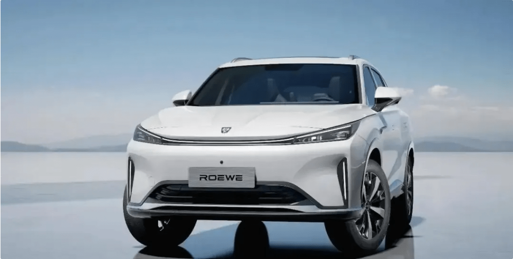 Revolutionary SAIC Roewe D5X: Epic March Launch with a Staggering 1300km Reach