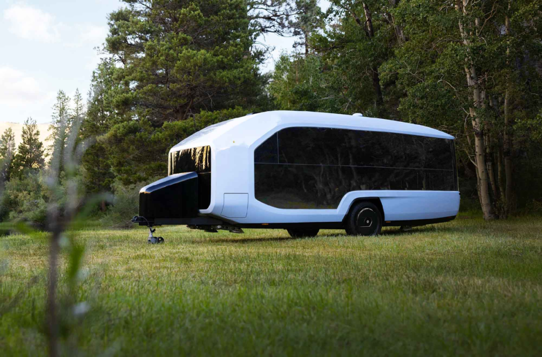 Pebble Flow: The Revolutionary Smart Trailer Motorhome