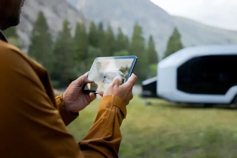 Pebble Flow: The Revolutionary Smart Trailer Motorhome