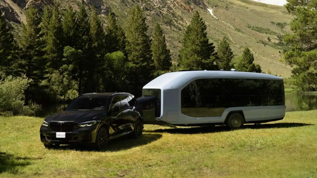 Pebble Flow: The Revolutionary Smart Trailer Motorhome