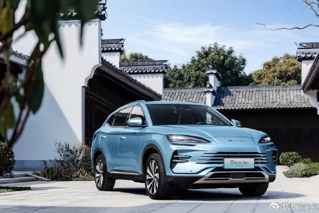 BYD Song PLUS DM-i vs Galaxy L7: A Battle of Plug-in Hybrid SUVs