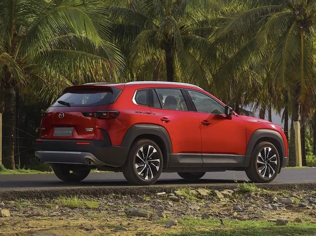 Discover the New Mazda CX-50: Advantages, Disadvantages, and Design Innovations