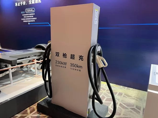 BYD's Revolutionary Charging System: 800V High-Voltage Technology & Innovation