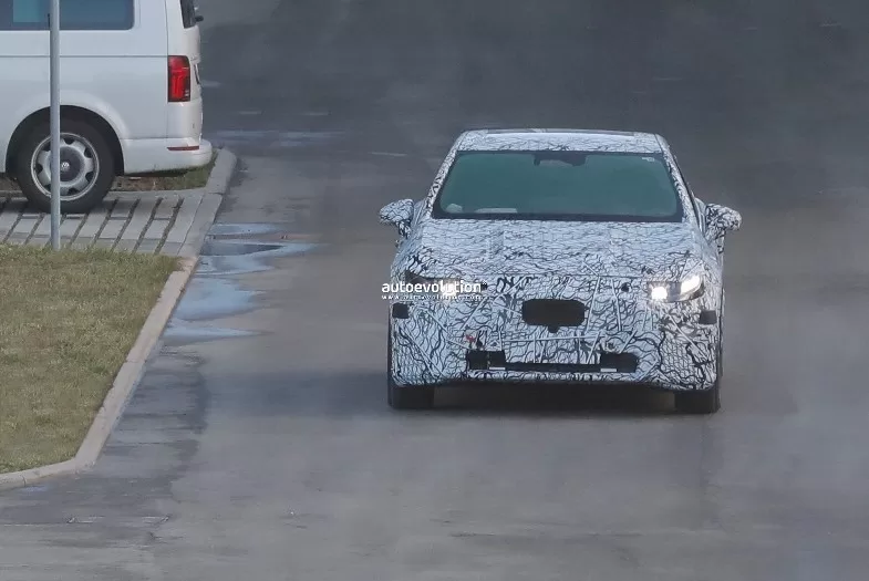 Exclusive Spy Photos of Mercedes-Benz C-Class Electric Version Revealed by AutoEvolution