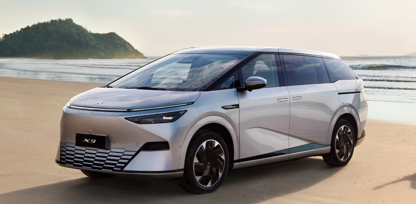 New Xiaopeng X9 Electric MPV Launched with 800V Platform and Intelligent Driving