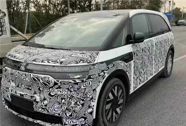 Exclusive Spy Photos: New Geely CX1E SUV Unveiled with Aston Martin-Inspired Design