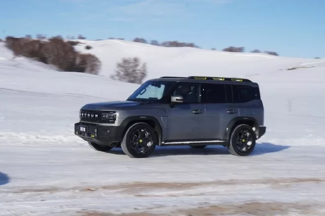 JETOUR Traveler: Off-Road SUV Review & Ice/Snow Performance Test