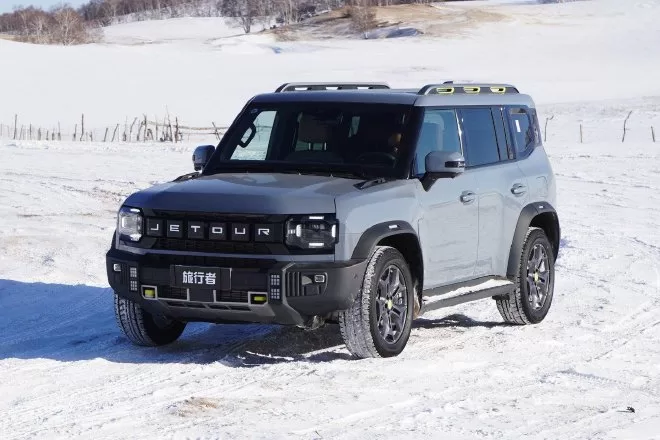 JETOUR Traveler: Off-Road SUV Review & Ice/Snow Performance Test