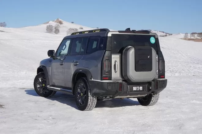 JETOUR Traveler: Off-Road SUV Review & Ice/Snow Performance Test