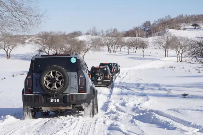 JETOUR Traveler: Off-Road SUV Review & Ice/Snow Performance Test