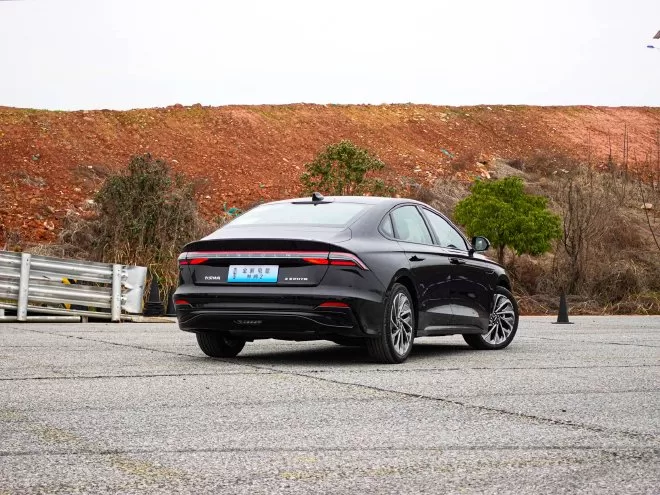 Lincoln Hybrid Models: Luxury, Power, and Efficiency in the New Energy Era