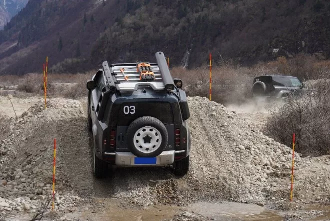 Unstoppable Defender: Land Rover Event in Nyingchi, Yunnan-Tibet