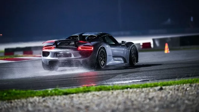 Porsche Taycan: Redefining Electric Car Performance & Racing Technology