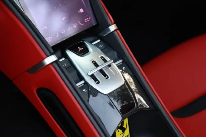 Discover the Beauty and Performance of the Ferrari Roma Spider Convertible