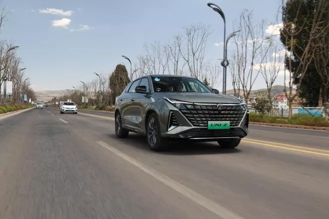 Changan UNI-Z: A Stylish, High-Tech Mid-Size SUV with New Power System