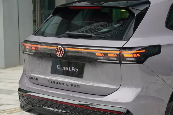 SAIC Volkswagen Touareg L Pro: The Future of Intelligent SUVs Unveiled