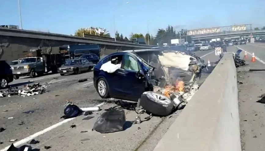 Tesla Autopilot Safety Concerns: Settlement Reached After Apple Engineer's Tragic Death