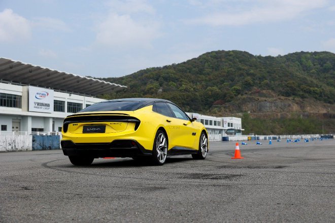 Unleash Your Racing Genes with Lotus EMEYA: Leading the Electric Age at Ningbo Circuit