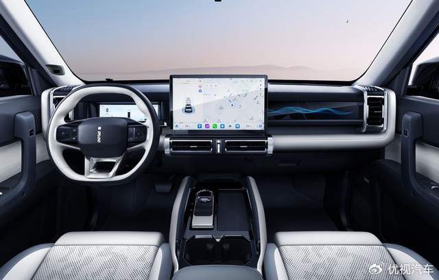 Comparison of iCAR 03 and Baojun Yueyue Plus: Which Tough Electric SUV Wins the Market Battle in 2024?