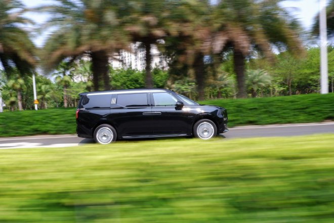 Discover the Luxurious Jike 009 Glory: A High-End MPV Redefining Luxury Travel