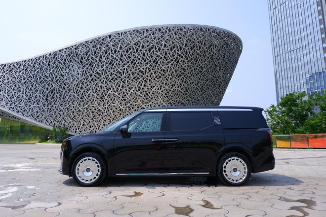 Discover the Luxurious Jike 009 Glory: A High-End MPV Redefining Luxury Travel