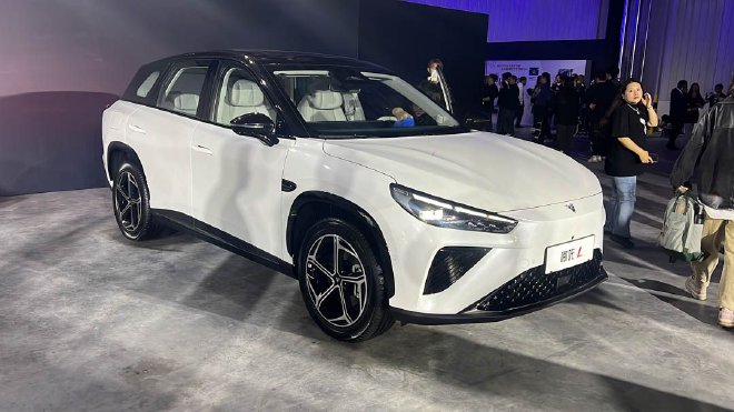 Nezha L: New Mid-Size SUV with Stunning Design & Advanced Features