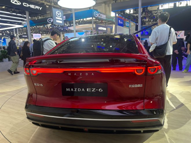 Changan Mazda Unveils Flagship Electric Sedan EZ-6 at Beijing Auto Show