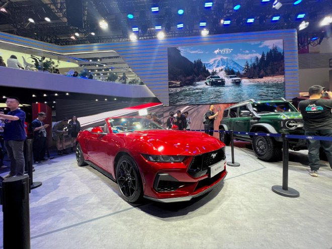 Ford Mustang Convertible Debuts in China with Sporty Design & Innovative Features