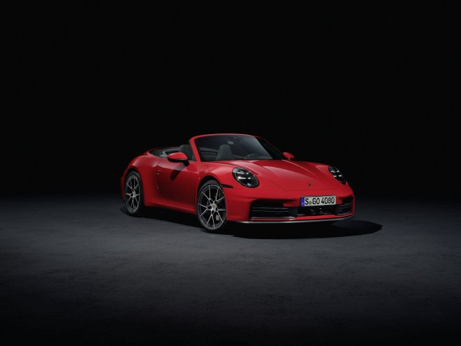 New Porsche 911 GTS with T-Hybrid System: Enhanced Design & Performance