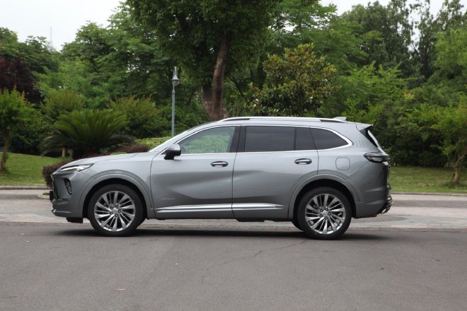 Review of the Stylish and Practical Buick Enclave Plus: A Benchmark for 200,000-Level SUVs