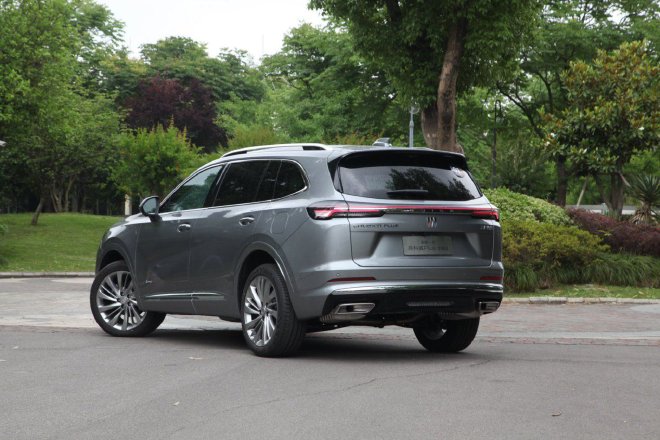 Review of the Stylish and Practical Buick Enclave Plus: A Benchmark for 200,000-Level SUVs