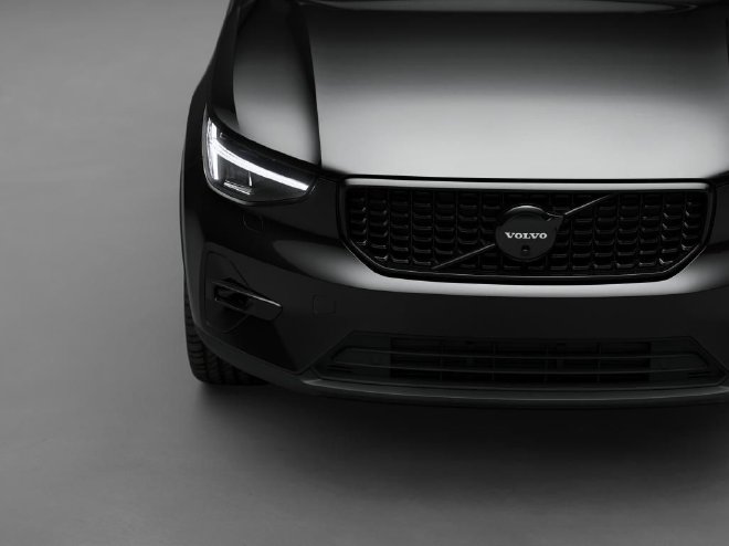 Discover the All-New Volvo XC40 Midnight Black: A Stylish and Safe Urban Companion!