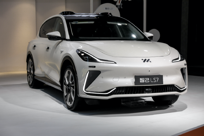 Zhiji LS7 Max: Unveiling Two New Versions at Chongqing Auto Show 2024