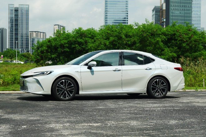 Discover the Power and Luxury of the New 9th Gen Camry 2.5L Intelligent Hybrid Model