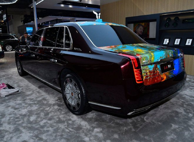 Introducing the Luxurious Hongqi Guoli: L5 Model with 4.0T V8 Engine at 7.18M Yuan