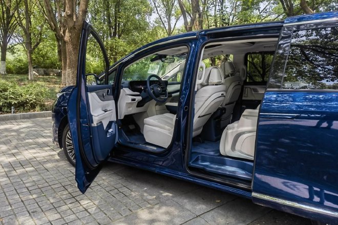 Buick GL8 Landzun PHEV: The Ultimate Luxury MPV for Business Travel in China