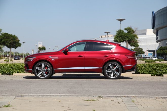 Experience Luxury: Genesis G80 vs. GV80 Coupe Test Drive Review