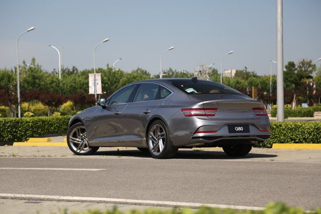 Experience Luxury: Genesis G80 vs. GV80 Coupe Test Drive Review