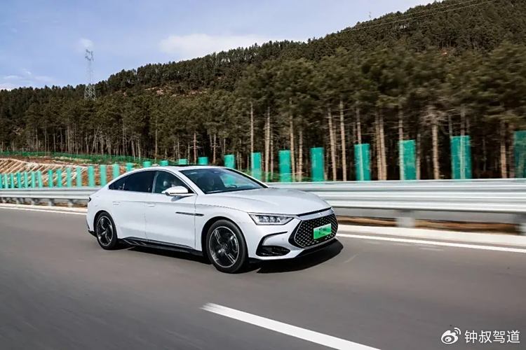 BYD Han DM-i vs. Volkswagen Passat: Which Electric Car Reigns Supreme in the Market?