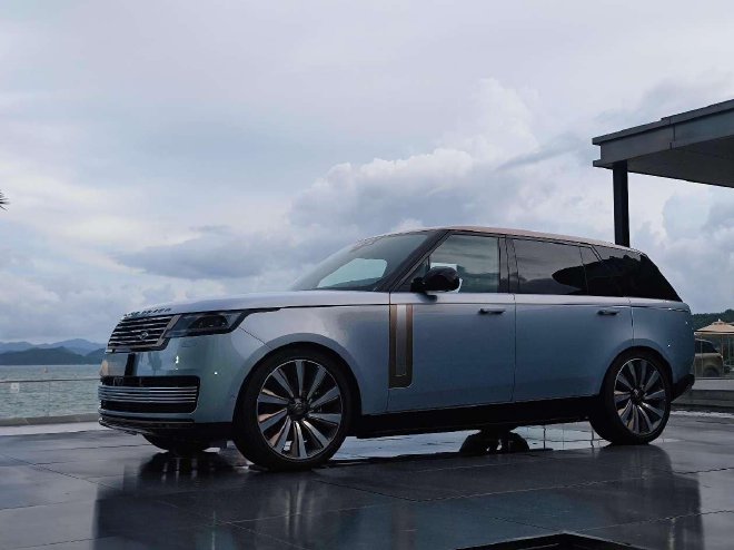 Experience the Ultimate Luxury with Range Rover Realm in Shenzhen