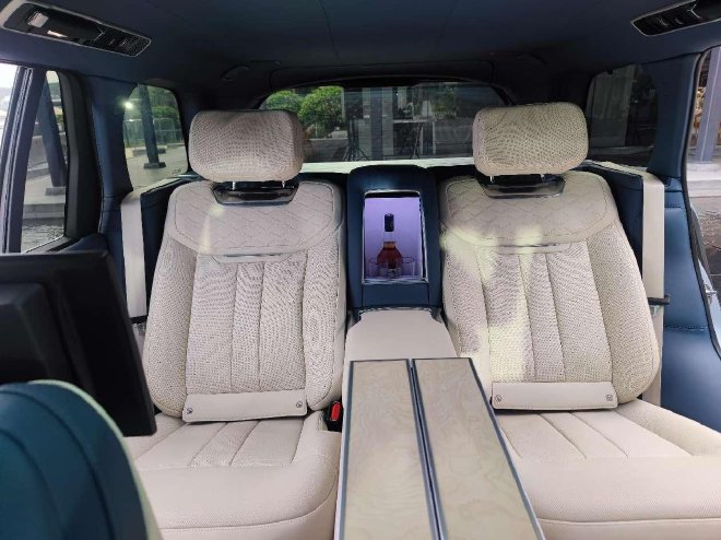 Experience the Ultimate Luxury with Range Rover Realm in Shenzhen