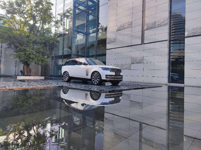 Experience the Ultimate Luxury with Range Rover Realm in Shenzhen